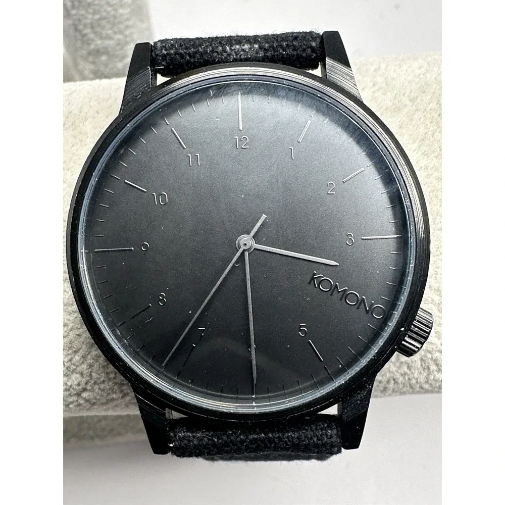 Komono The Winston‎ Mens Watch New Battery 42MM 8.5